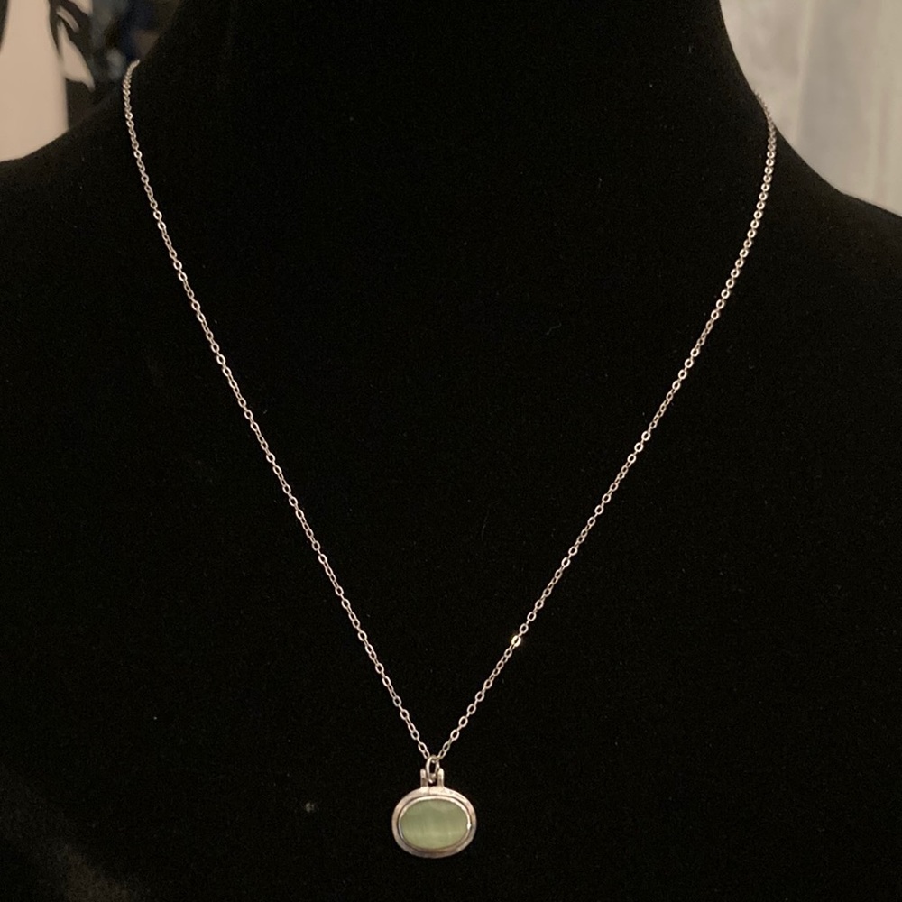 Delicate Green in Sterling - Picture 3 of 13